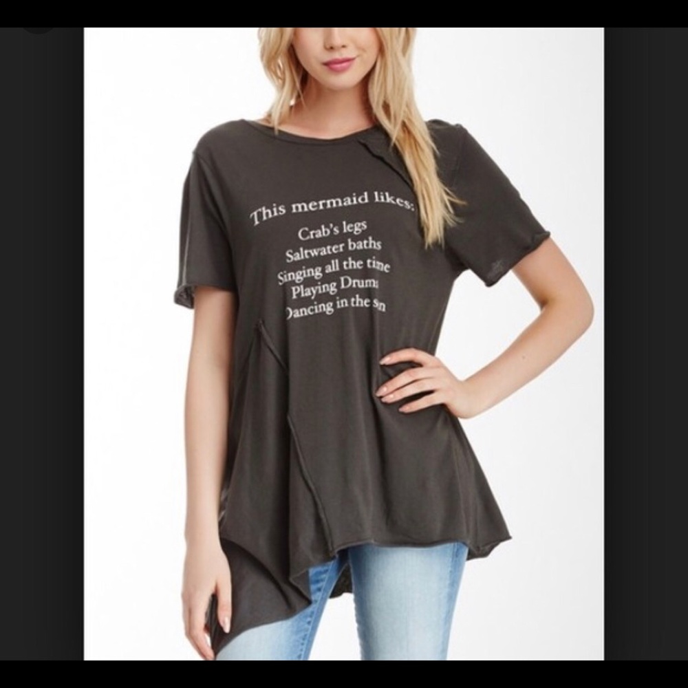 Wildfox mermaid graphic tee size XS